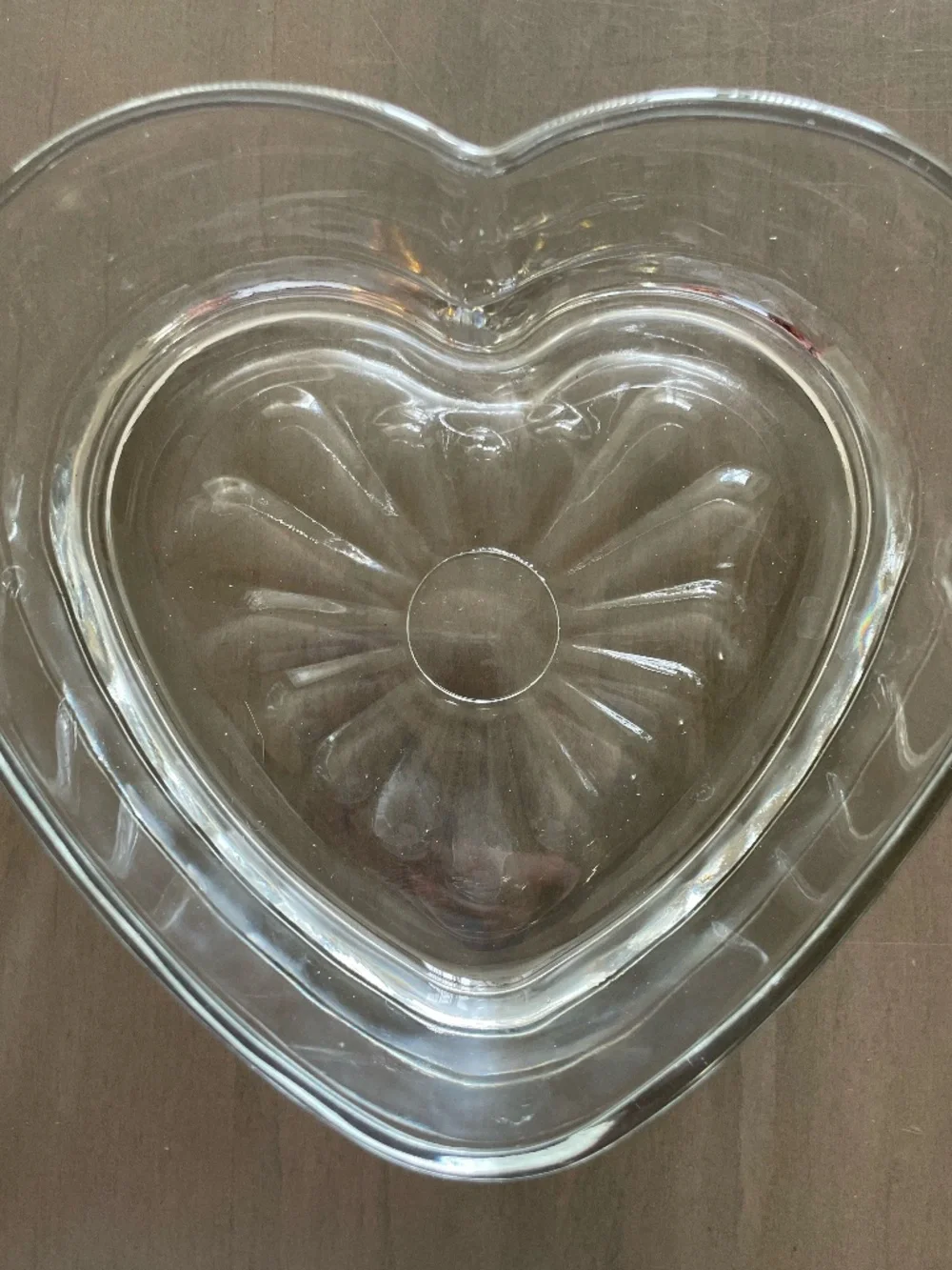 Set of 3 Vintage Heart Shaped Pressed Glass Bowls Starburst Daisy Base Dish